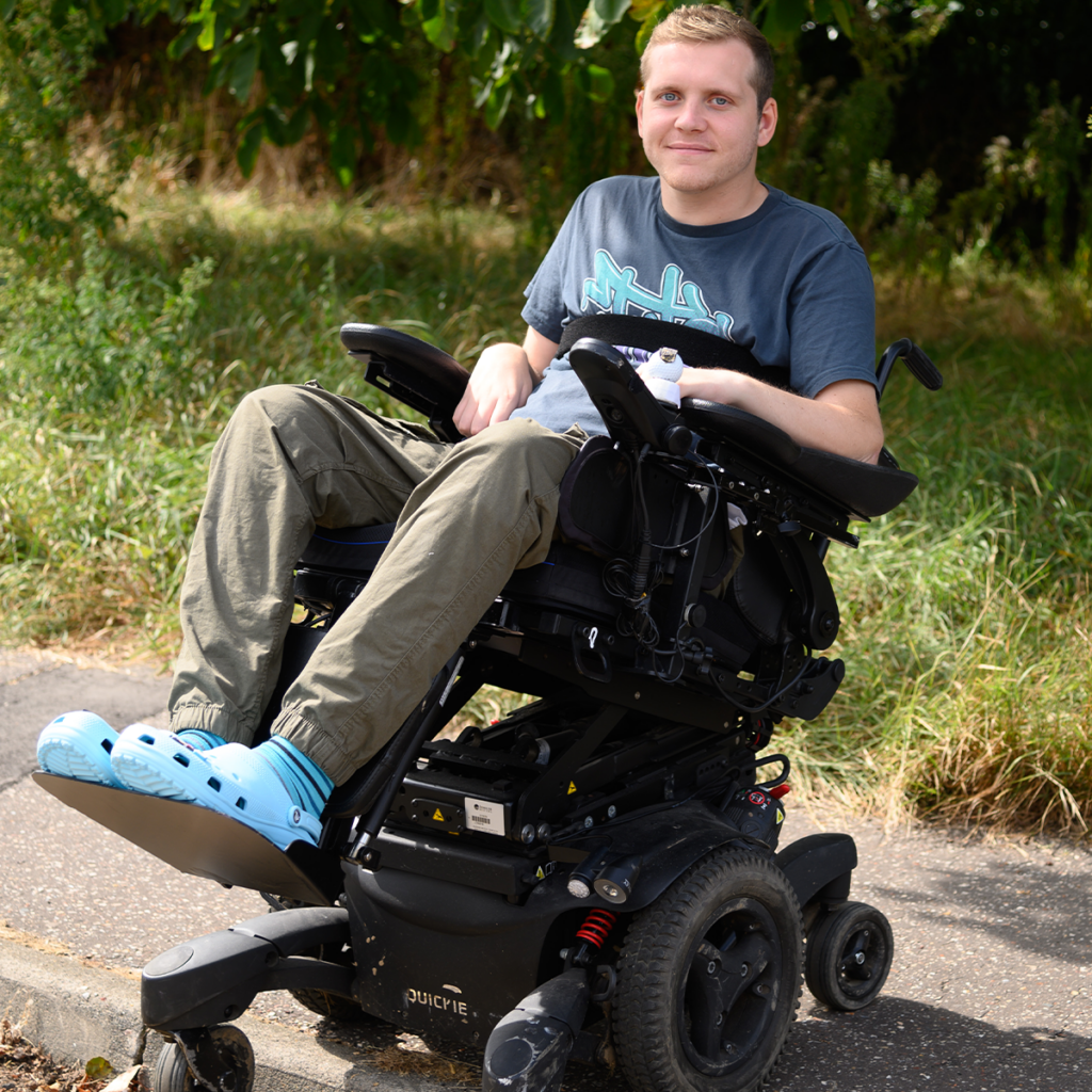 Bu Wcsapp Powerchair2